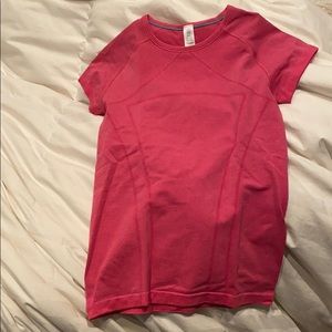 girl’s ivivva work out tee